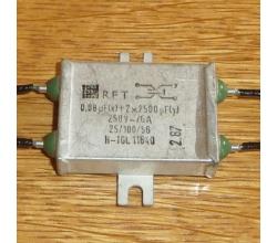 Netzfilter / Entstrfilter 0,08 uF + 2x 2500 pf 250 V RFT )